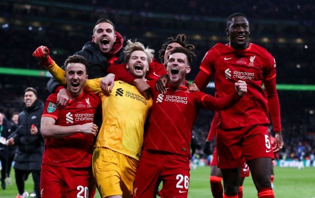 Liverpool hướng tới ước mơ giành cú ăn bốn