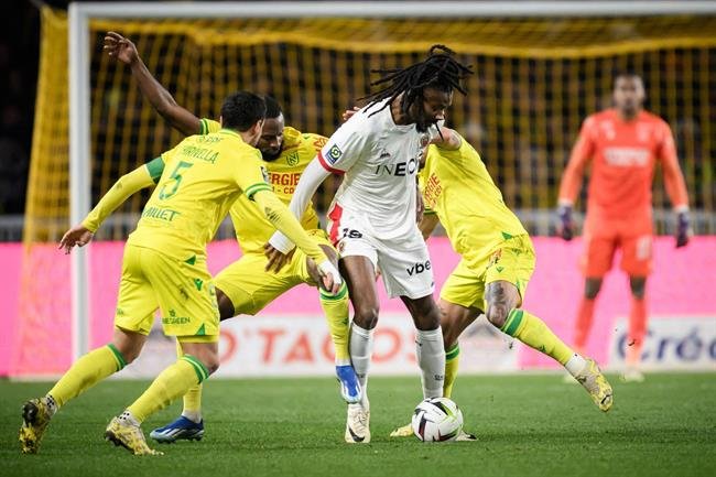 Trận đấu Nantes vs PSG diễn ra vào lúc 03h00 ngày 18/2