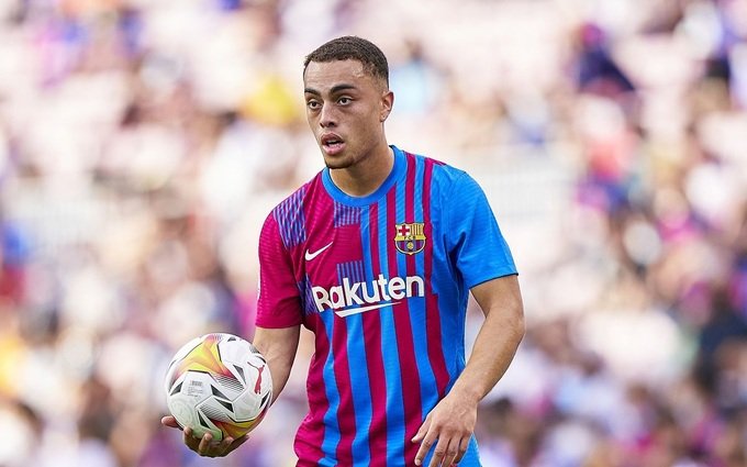 10 cầu thủ gặp nạn vì “lời nguyền” hậu vệ cánh tại Barca