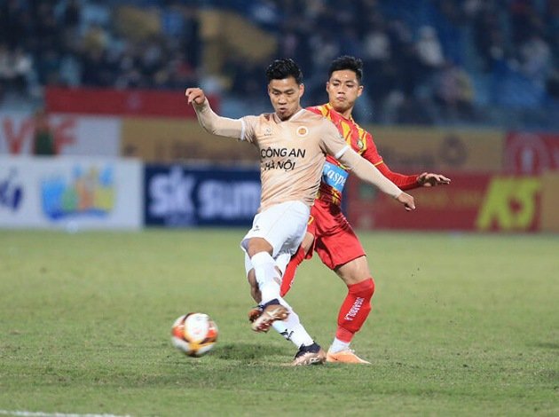 Các tuyển thủ ghi bàn liên tiếp trong vòng 11 V-League khiến Kiatisuk và CAHN tỏa sáng