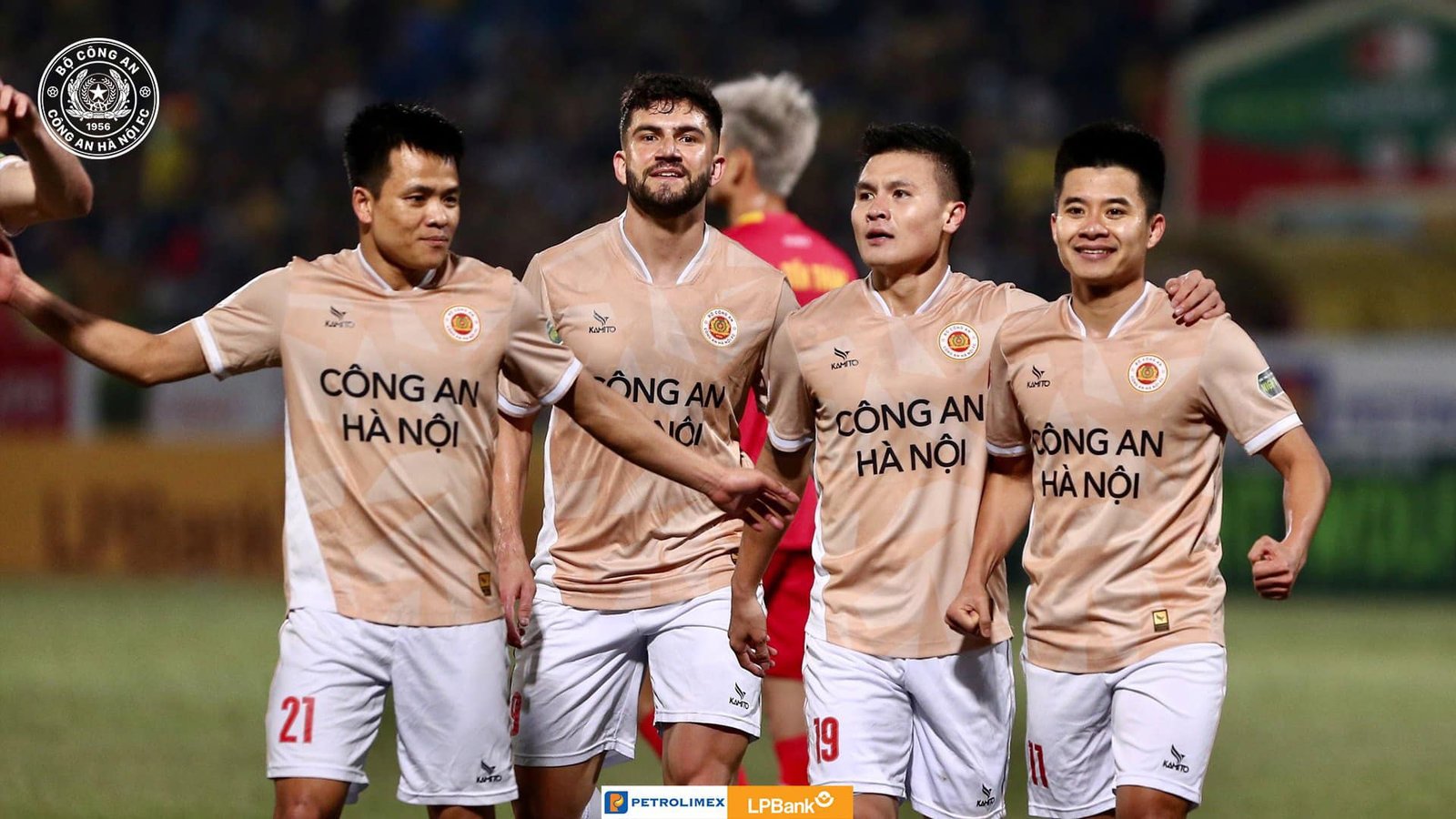 Quang Hải nhận lời khen sau khi CAHN giành 3 điểm