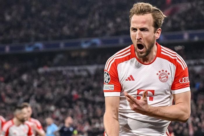 Kane cứu Bayern khỏi thảm họa