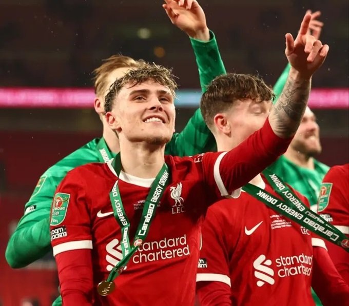 Liverpool nhận được danh hiệu lớn khiến Lee Clark vô cùng tự hào