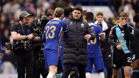 Pochettino phản ứng thế nào khi bị fan la ó sau khi Chelsea lọt vào bán kết FA Cup?